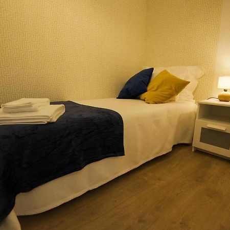 Golden & Blue House O Seu Novo Espaco No 波尔图 外观 照片