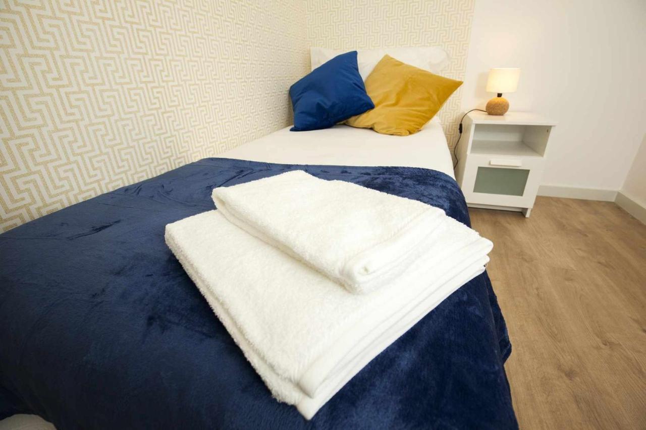 Golden & Blue House O Seu Novo Espaco No 波尔图 外观 照片